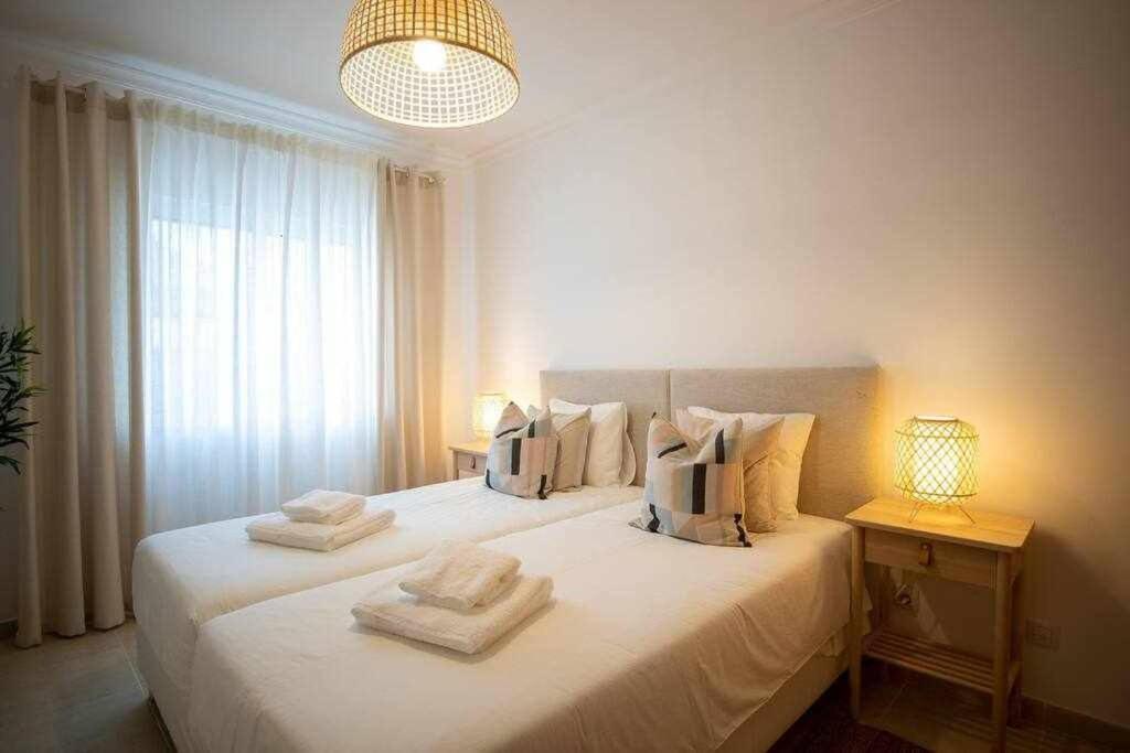 Modern 3Br Apt W/ Lg Terrace, Bbq, Ac & Parking Tavira Eksteriør bilde