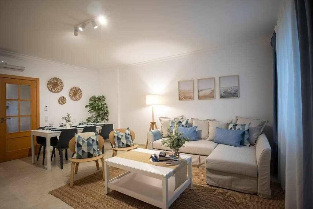 Modern 3Br Apt W/ Lg Terrace, Bbq, Ac & Parking Tavira Eksteriør bilde